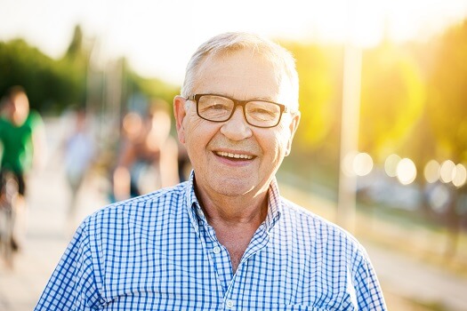 How to Make Lonely Seniors Happy in Oshkosh, WI